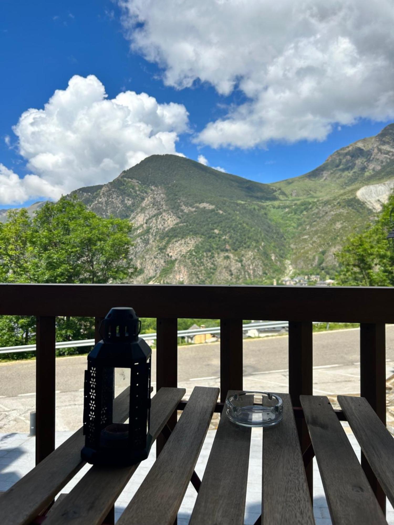 Apartaments Arenys De Boi Bohí Szoba fotó